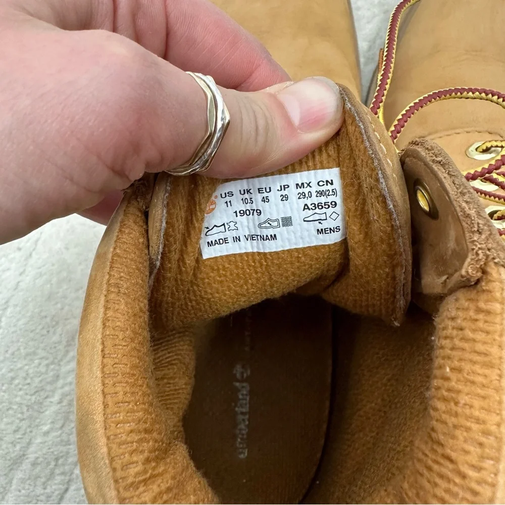 ⛔️SOLD⛔️Timberland Basic 6 Inch Waterproof Boots in Wheat Beige Nubuck Leath - Picture 6 of 9